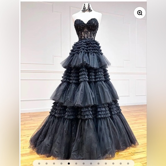 KISSPROM Dresses & Skirts - Beautiful NWT Black size 2 Prom Dress!